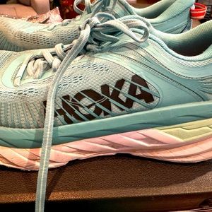 woman’s size 10 Hoka sneakers